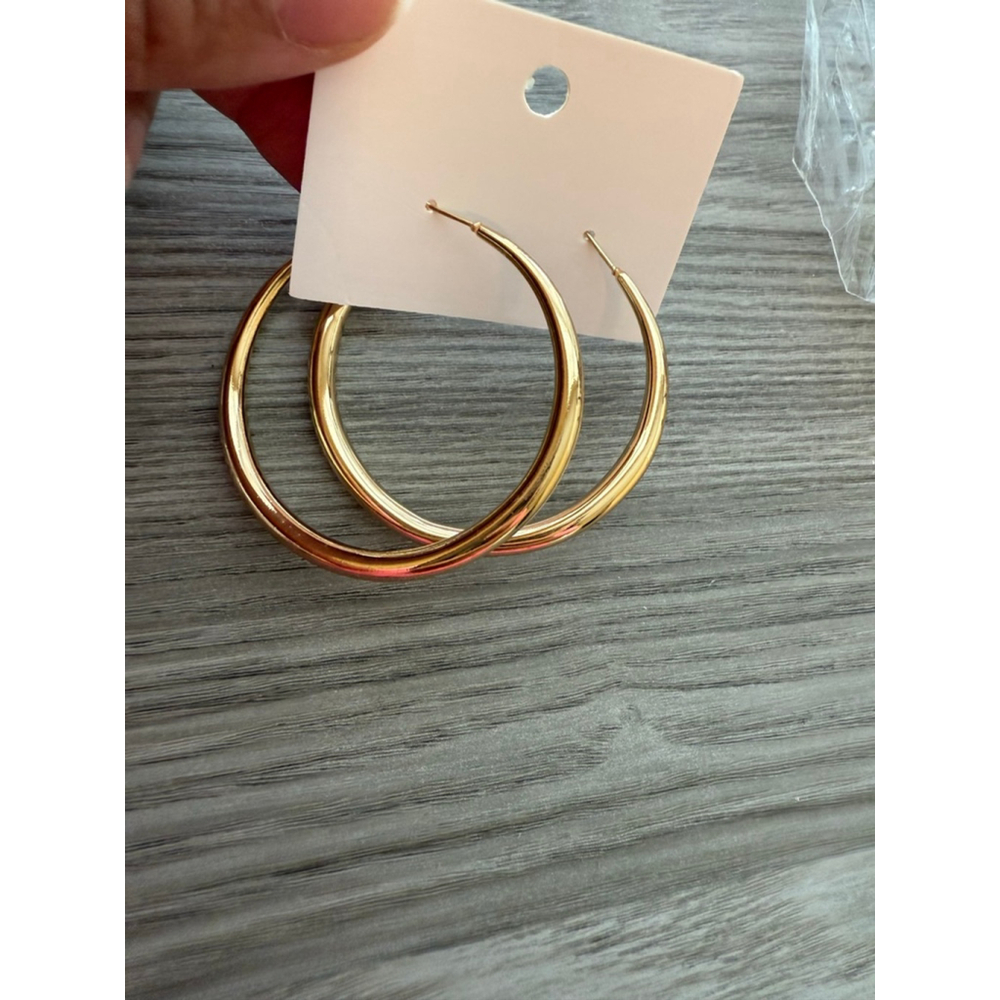 Women's Unbranded Gold Tone Hoop Earrings One Size